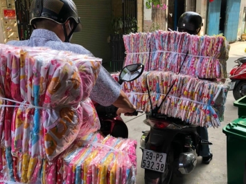 XƯỞNG SẢN XUẤT QUẦN ÁO TRẺ EM TƯỜNG VY TẬN GỐC